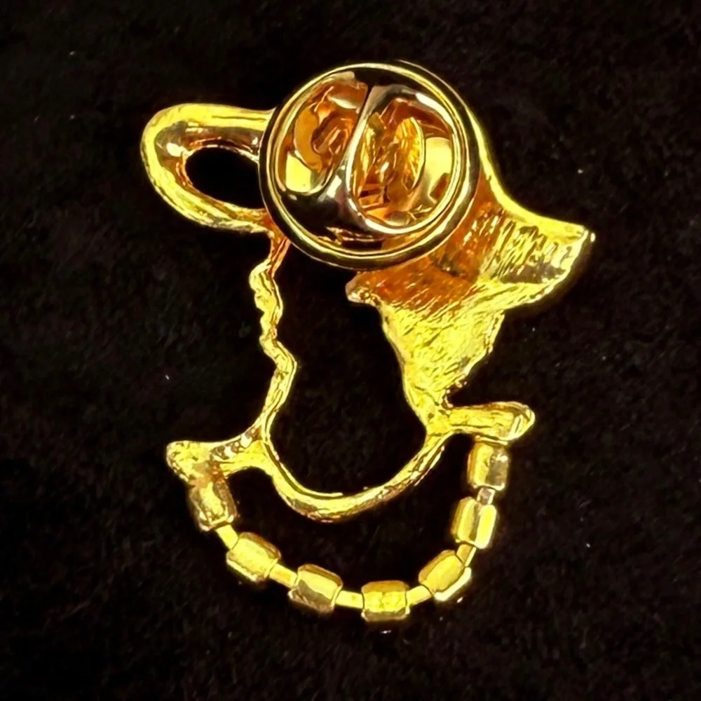 Vintage, goldtone, red bling, lady, in hat, brooch pin